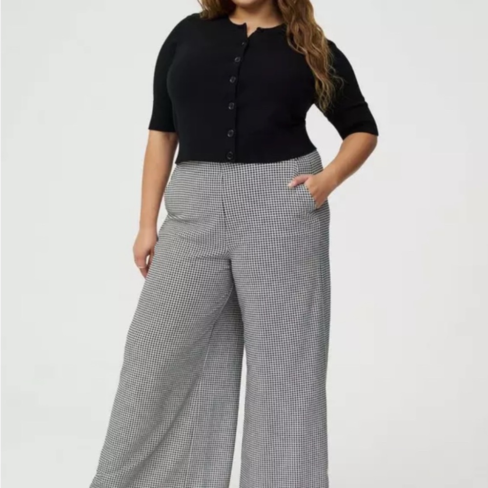 Torrid Studio Pull-On Wide-Leg Ponte Pant- Size 3T